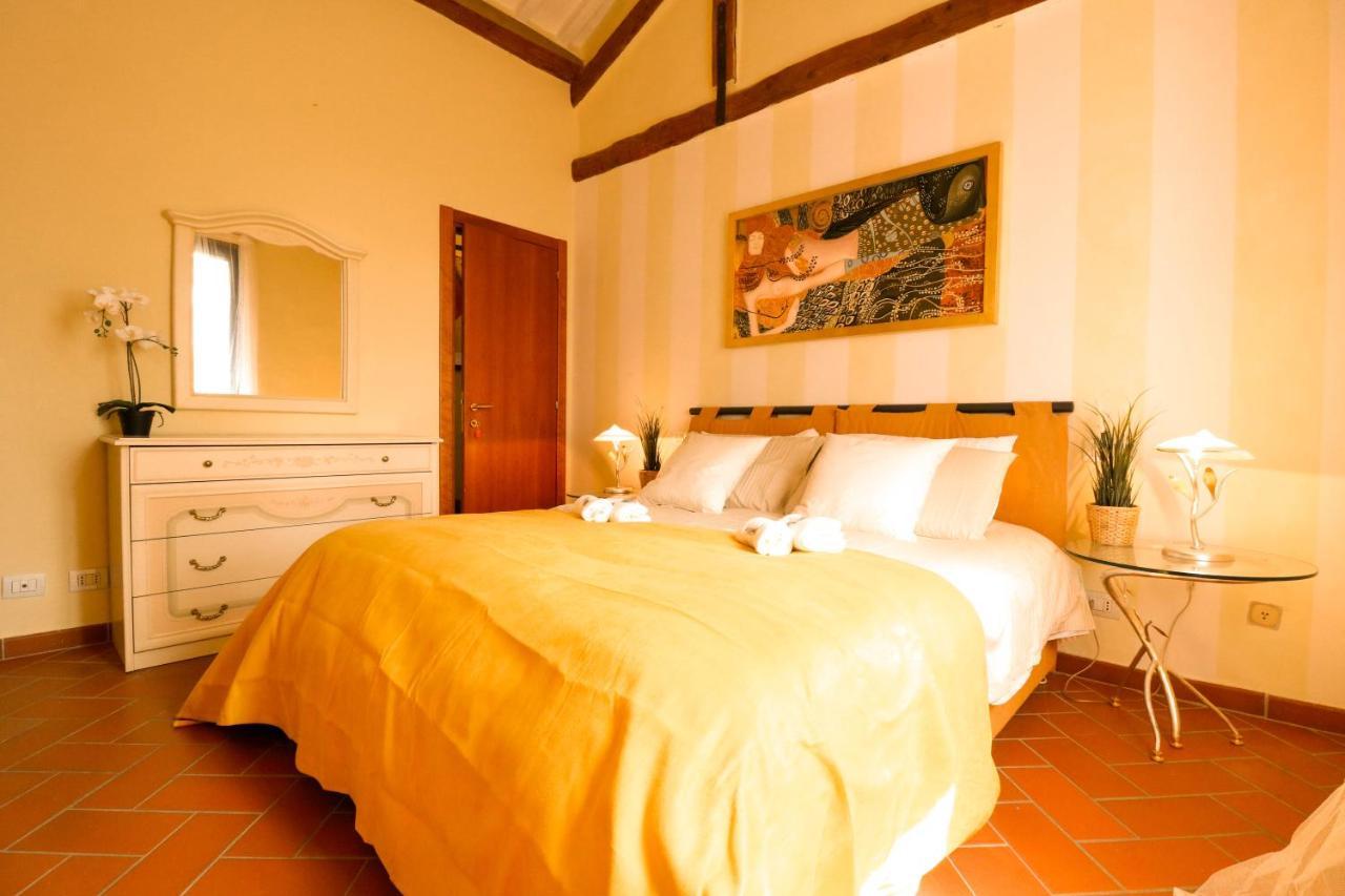 Casale Val D' Orcia- Relax E Lusso In Piscina Villa Torrita di Siena Exterior photo